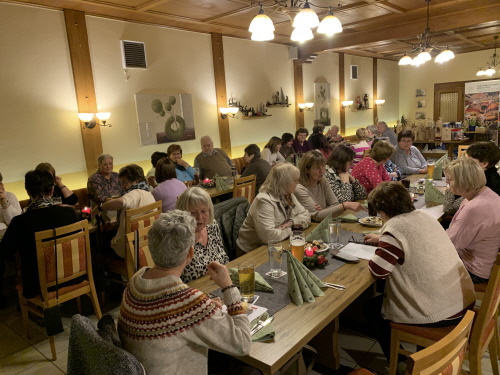 Etwa 40 Mitglieder fanden sich zur Weihnachtsfeier ein