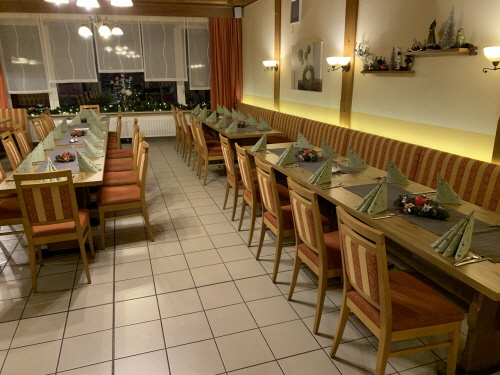 Familie Escherich hat schon schön eingedeckt